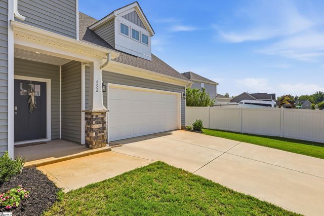 652 Sunwater Drive, Duncan, SC 29334