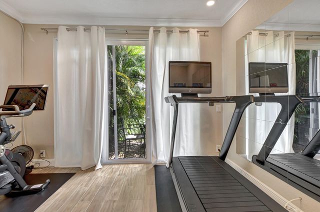 6682 Via Regina, Boca Raton, FL 33433