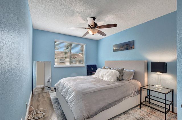 6682 Via Regina, Boca Raton, FL 33433