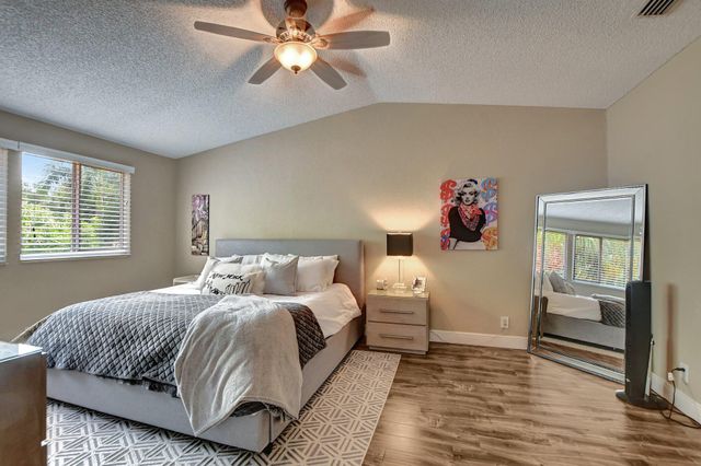 6682 Via Regina, Boca Raton, FL 33433