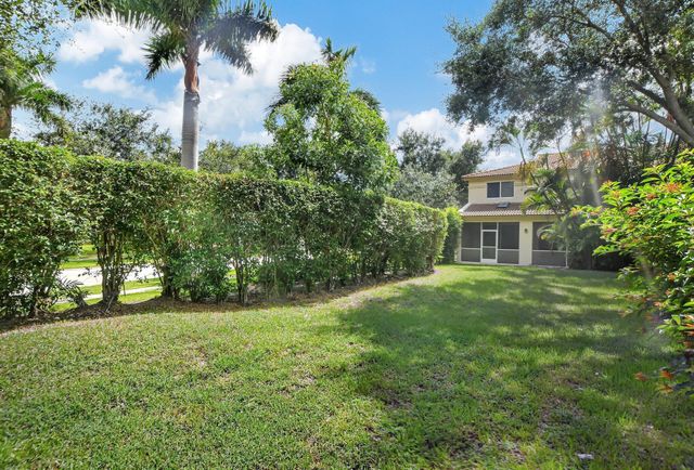 6682 Via Regina, Boca Raton, FL 33433