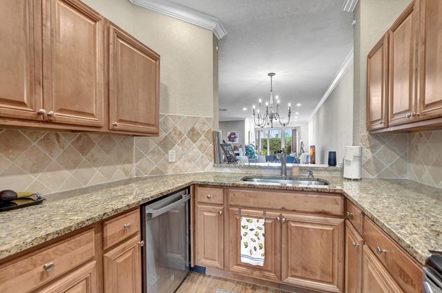 6682 Via Regina, Boca Raton, FL 33433