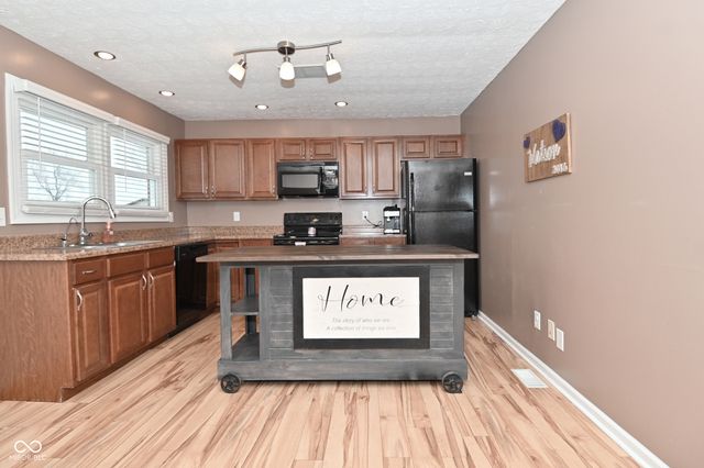 6454 Maple Manor, Brownsburg, IN 46112