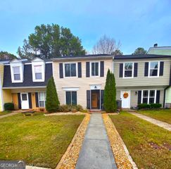 3183 SHADOW WALK Lane, Tucker, GA 30084
