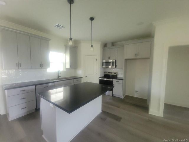 1035 N Prater Street, Lake Charles, LA 70601