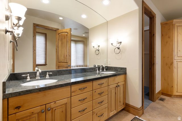 3168 E BAVARIAN CT, Sandy, UT 84093
