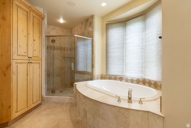 3168 E BAVARIAN CT, Sandy, UT 84093