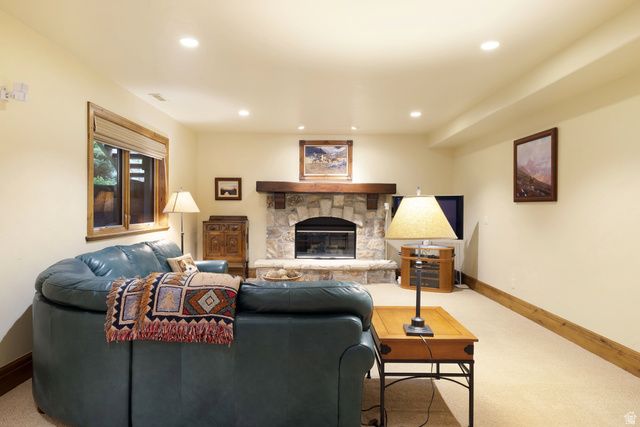 3168 E BAVARIAN CT, Sandy, UT 84093