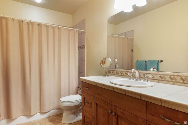 3168 E BAVARIAN CT, Sandy, UT 84093