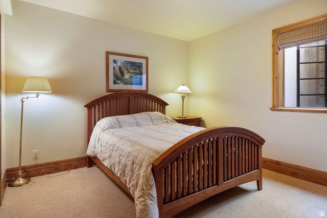 3168 E BAVARIAN CT, Sandy, UT 84093