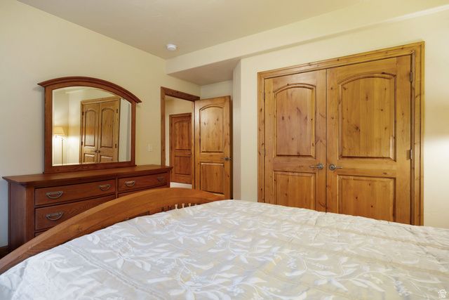 3168 E BAVARIAN CT, Sandy, UT 84093