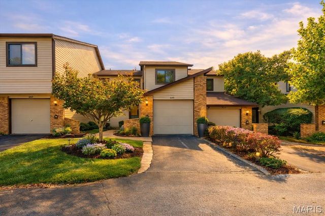 640 Painted Vista Drive, Ballwin, MO 63021