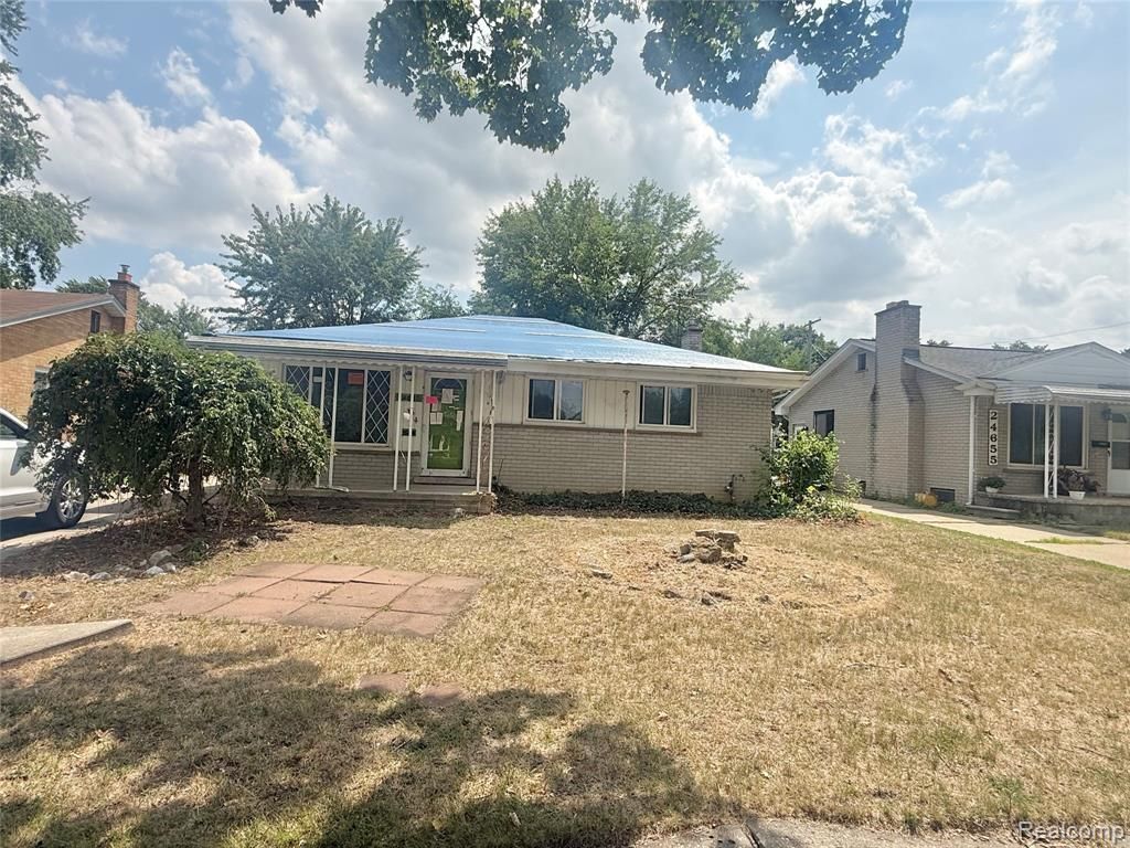 24645 Mcdonald Street, Dearborn Heights, MI 48125