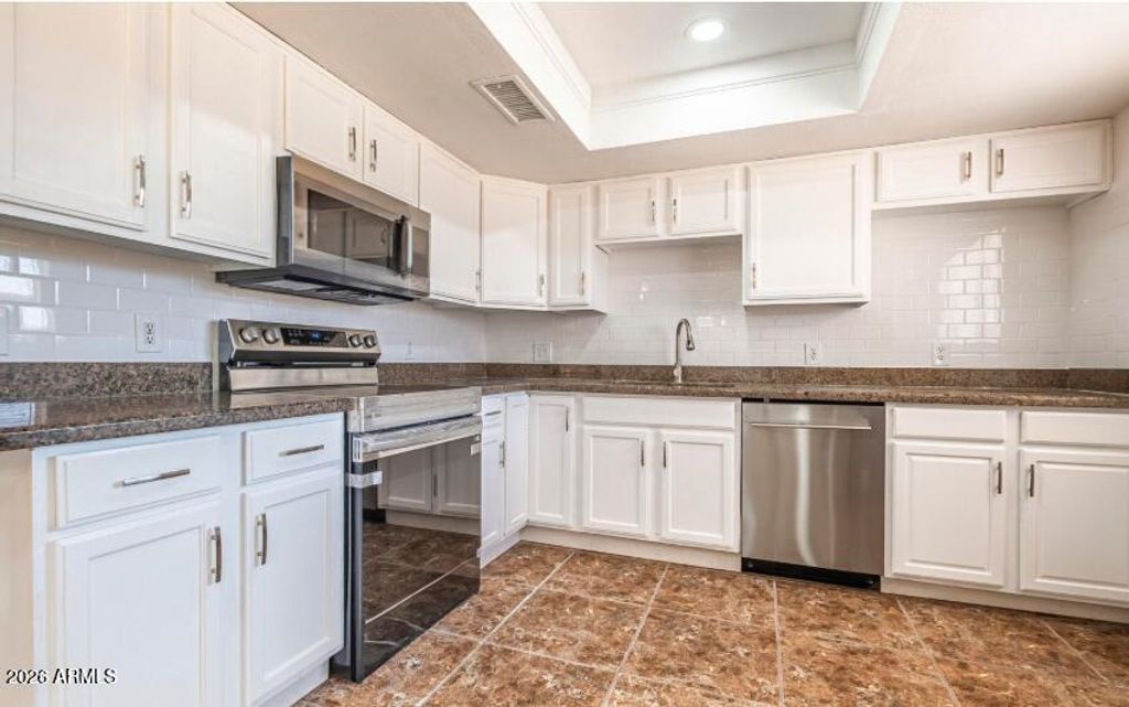 2812 N 45TH Avenue, Phoenix, AZ 85035 — photo 2