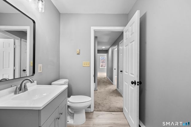 12 Newman Street, Manchester, CT 06040