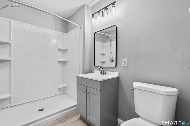 12 Newman Street, Manchester, CT 06040