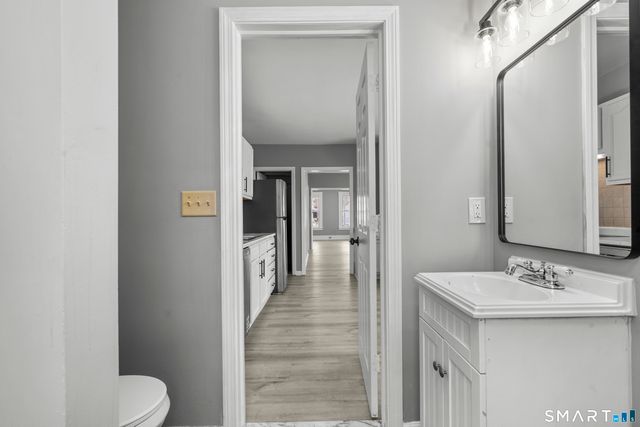 12 Newman Street, Manchester, CT 06040