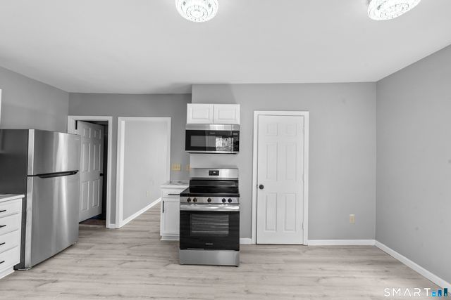 12 Newman Street, Manchester, CT 06040