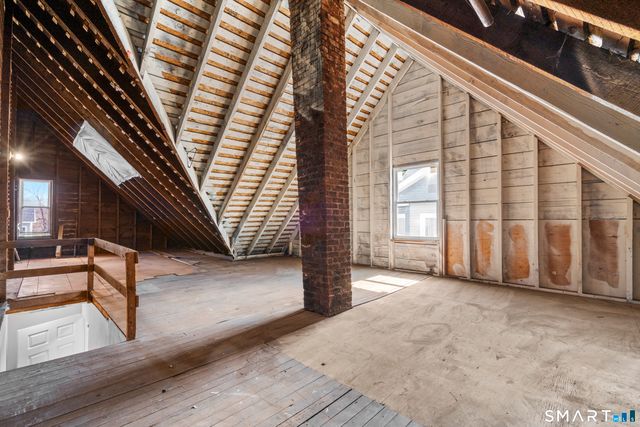 12 Newman Street, Manchester, CT 06040