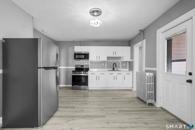 12 Newman Street, Manchester, CT 06040