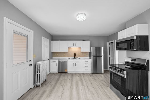 12 Newman Street, Manchester, CT 06040