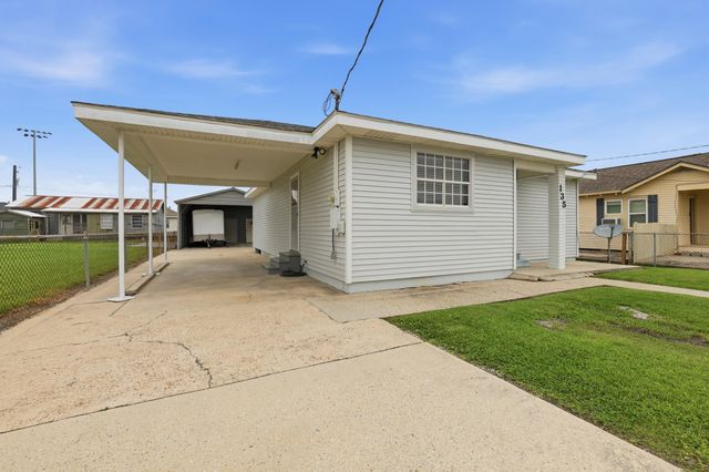 135 East 6th Street, Larose, LA 70373