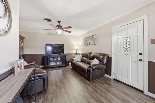 135 East 6th Street, Larose, LA 70373