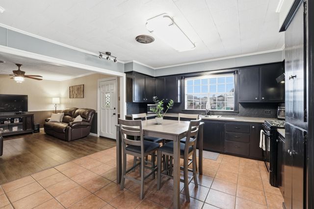 135 East 6th Street, Larose, LA 70373