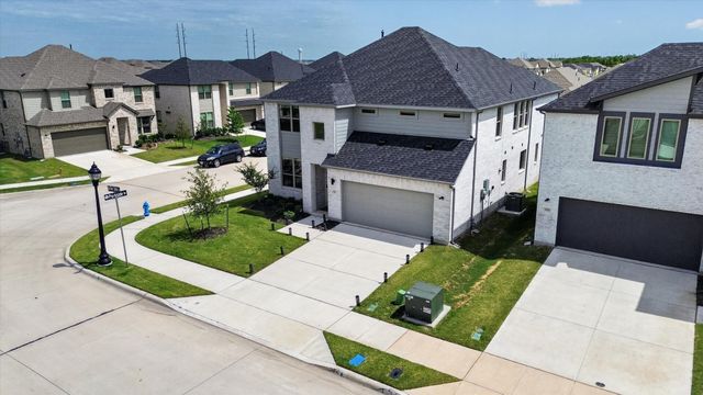 582 Silver Springs Lane, Lavon, TX 75166