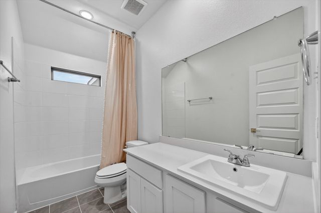 582 Silver Springs Lane, Lavon, TX 75166