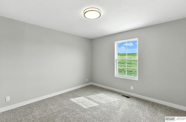 10508 S 117th Street, Papillion, NE 68046