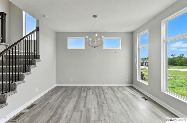 10508 S 117th Street, Papillion, NE 68046