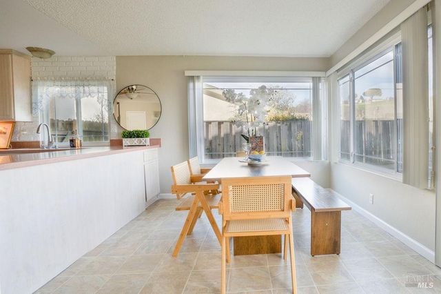 164 Carlisle Way, Benicia, CA 94510