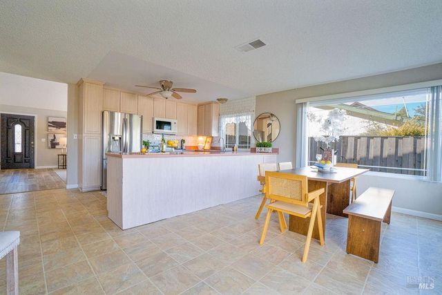 164 Carlisle Way, Benicia, CA 94510