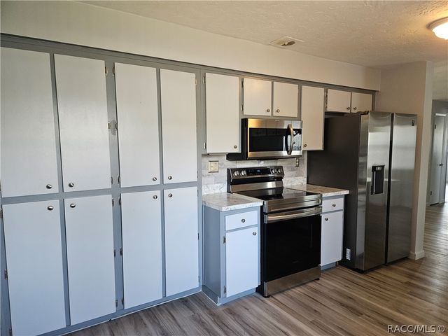 404 S Adams Street, Beverly Hills, FL 34465