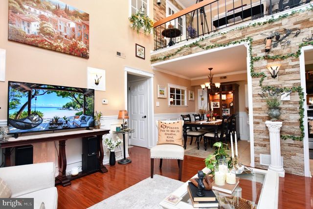 5304-B ADELAIDE DR, Mount Laurel, NJ 08054