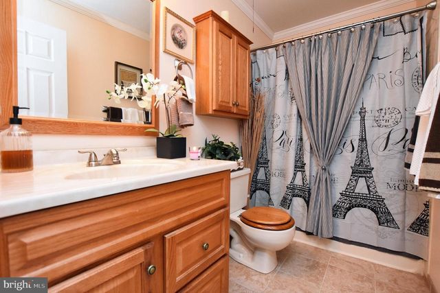 5304-B ADELAIDE DR, Mount Laurel, NJ 08054