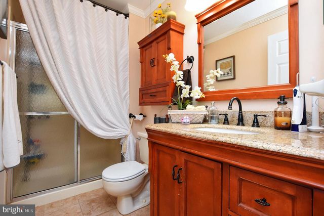 5304-B ADELAIDE DR, Mount Laurel, NJ 08054