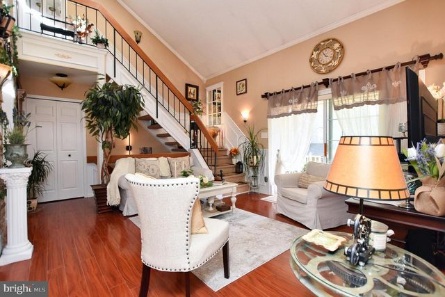 5304-B ADELAIDE DR, Mount Laurel, NJ 08054