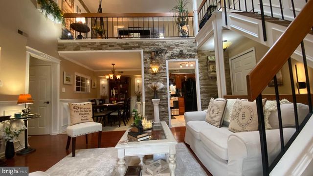 5304-B ADELAIDE DR, Mount Laurel, NJ 08054