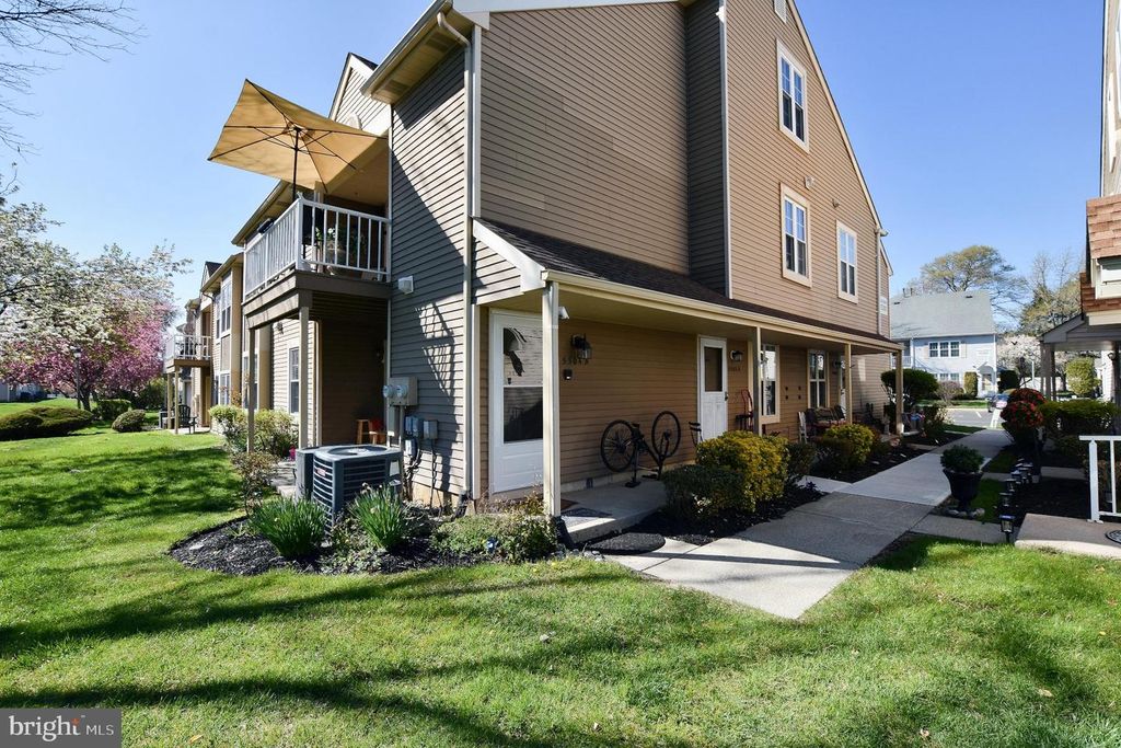 5304-B ADELAIDE DR, Mount Laurel, NJ 08054