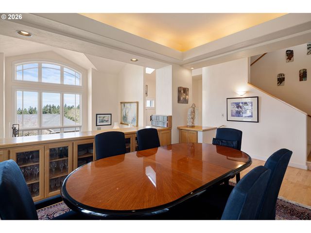 2634 SUNCREST Ave, Eugene, OR 97405