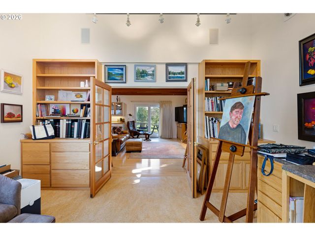 2634 SUNCREST Ave, Eugene, OR 97405