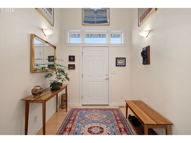 2634 SUNCREST Ave, Eugene, OR 97405