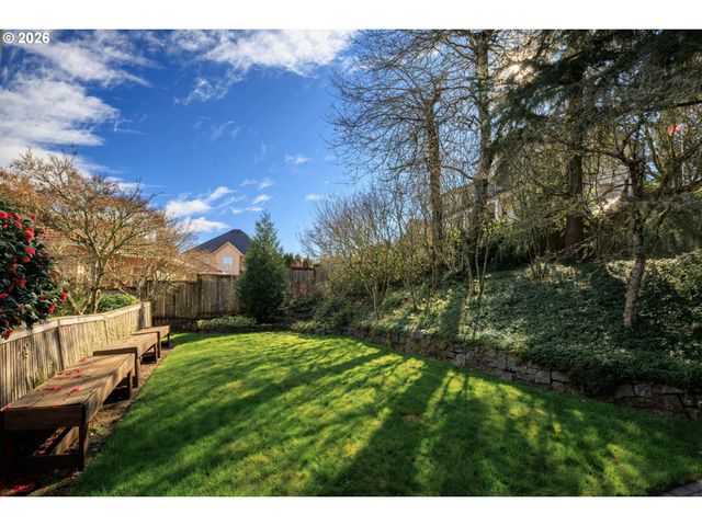 2634 SUNCREST Ave, Eugene, OR 97405