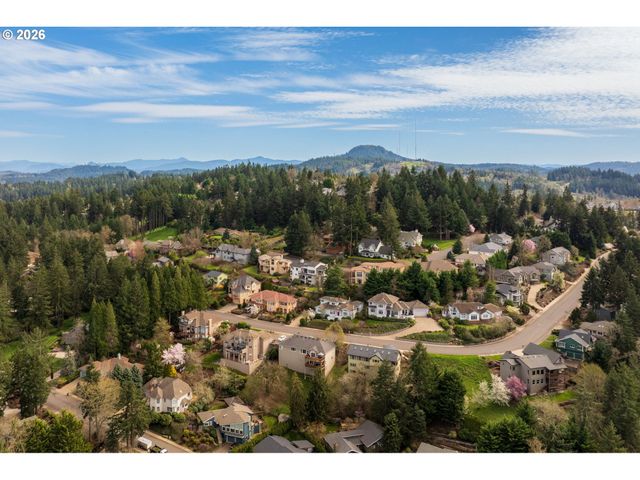 2634 SUNCREST Ave, Eugene, OR 97405