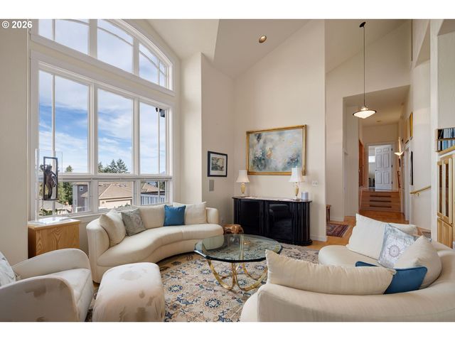 2634 SUNCREST Ave, Eugene, OR 97405