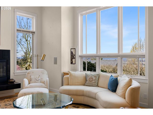 2634 SUNCREST Ave, Eugene, OR 97405