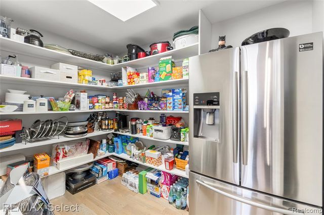 12363 Margaret Drive, Fenton, MI 48430