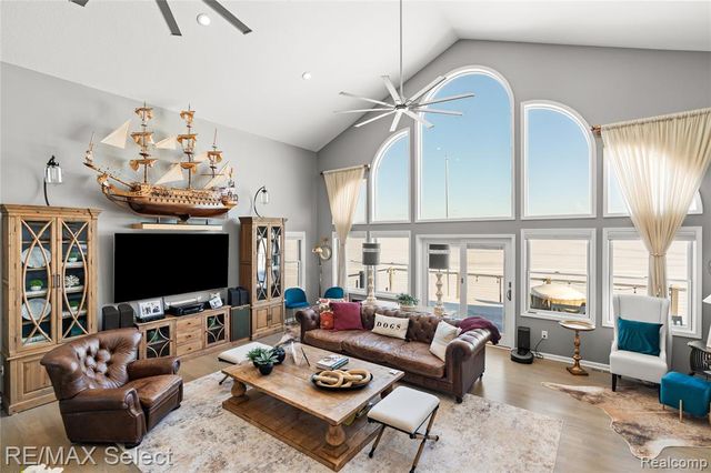 12363 Margaret Drive, Fenton, MI 48430